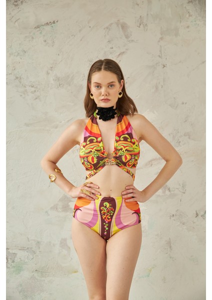 Toka ve Bağlama Detaylı Yüksek Bel Renkli Bikini Takımı