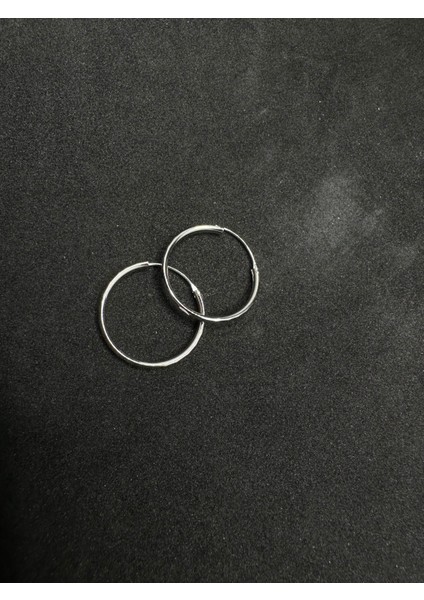 Parlak Desenli Orta Boy Gümüş Halka Küpe 2,5 cm Çap