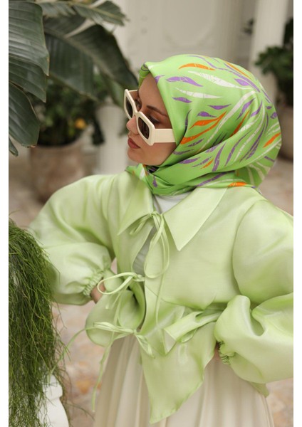 Fıstık Yeşili Desenli Tivil Ipek Eşarp 11432-06 fiyatları