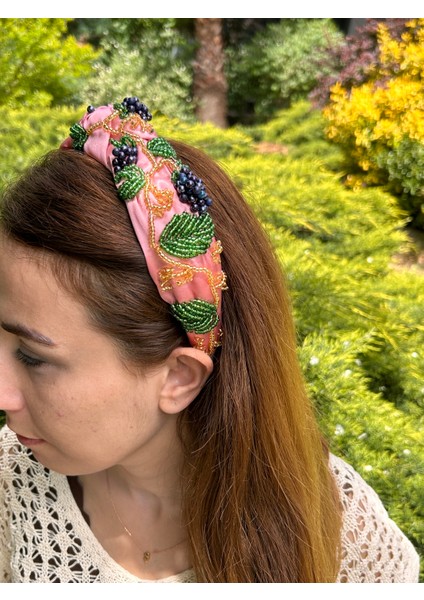 BYM507 Tasarım El Yapımı El Işlemeli Pembe Saten Siyah Üzüm Kına Nişan Kadın Taç Aksesuar