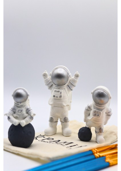 Astronot 3'lü Set Biblo Dekorasyon-El Yapımı-Masa Boy