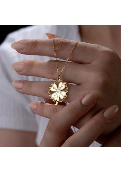 Vianto Jewellery Isim Yazılı Kalp ve Geometrik Desenli 925 Ayar Kadın Gümüş Kolye