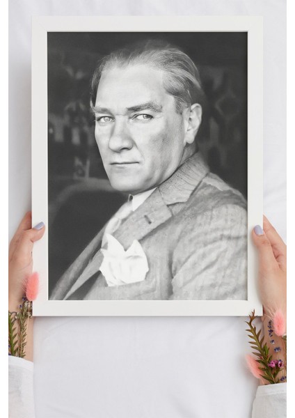 Ulu Önder Gazi Mustafa Kemal Atatürk/ Ahşap Çerçeveli Poster/çerçeve Rengi:naturel