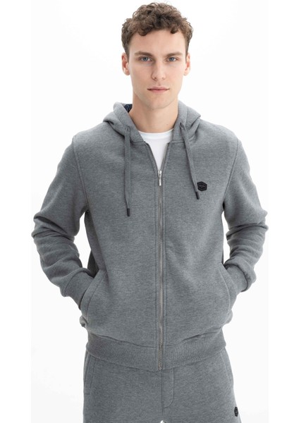 Erkek Regular Fit 3 İplik Şardonlu Kürklü Kapşonlu Cepli Sweatshirt K26324649901