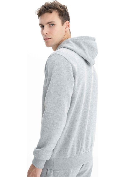 Erkek Baskılı 3 İplik Regular Fit Cepsiz Kapşonlu Sweatshirt K26254625801