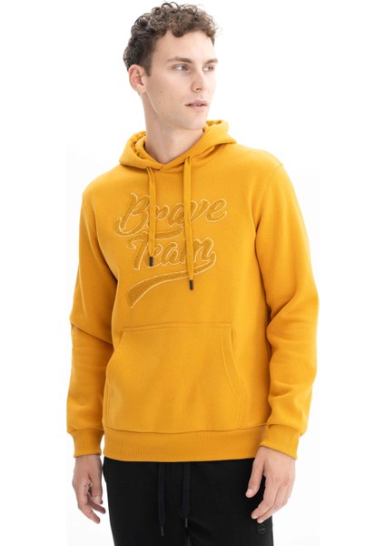 Erkek Yazı Baskılı Regular Fit Kapşonlu Kanguru Cepli Sweatshirt K26254625101