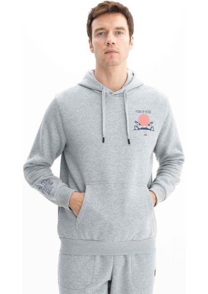 Erkek Regular Fit Kapşonlu Kanguru Cepli Sweatshirt K26254625001