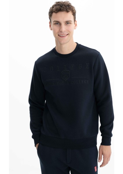 Erkek Baskılı 3 İplik Şardonlu Regular Fit Bisiklet Yaka Sweatshirt K26124600801 modelleri