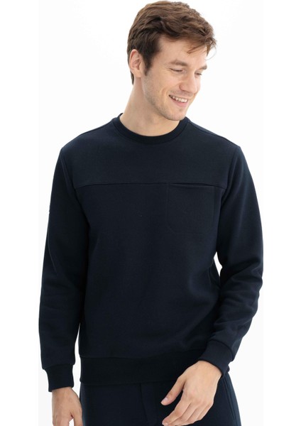 Erkek Regular Fit Cepli Bisiklet Yaka Sweatshirt K26124600601