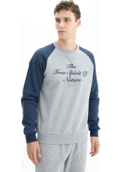 Erkek Regular Fit Baskı Yazılı Bisiklet Yaka Sweatshirt K26124600301 fırsatları