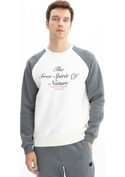 Erkek Regular Fit Baskı Yazılı Bisiklet Yaka Sweatshirt K26124600301 fırsatları