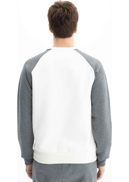 Erkek Regular Fit Baskı Yazılı Bisiklet Yaka Sweatshirt K26124600301