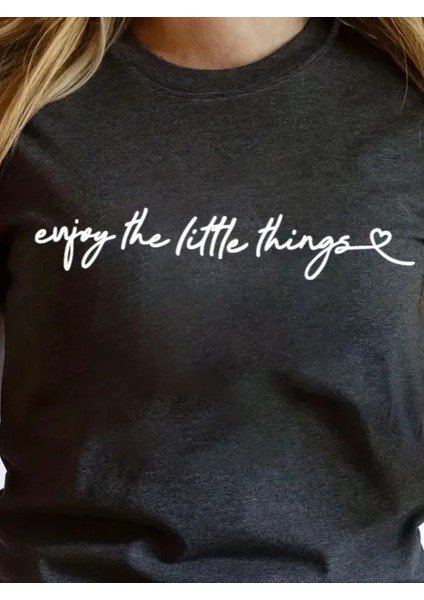 Kadın Kısa Kollu Önü Yazı Baskılı Basic Süprem T-Shirt fiyatları