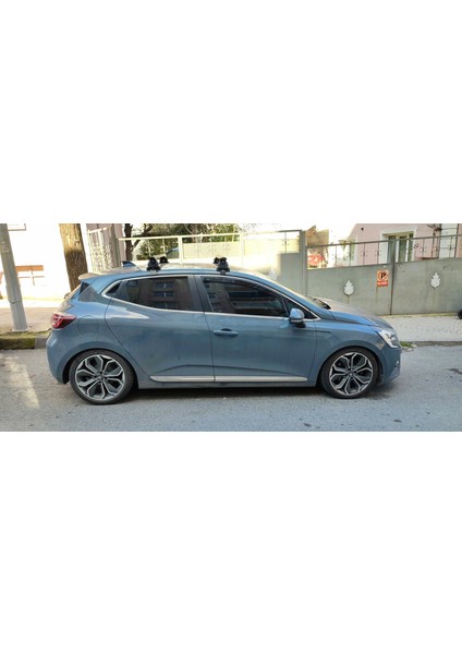 Renault Clio 5 Oluksuz Ara Atkısı Siyah Seri Pro 4