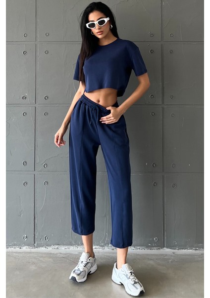 Ultra Yumuşak Dokunuş: Modal Crop Top Serisi Kadın Tişört @Savona