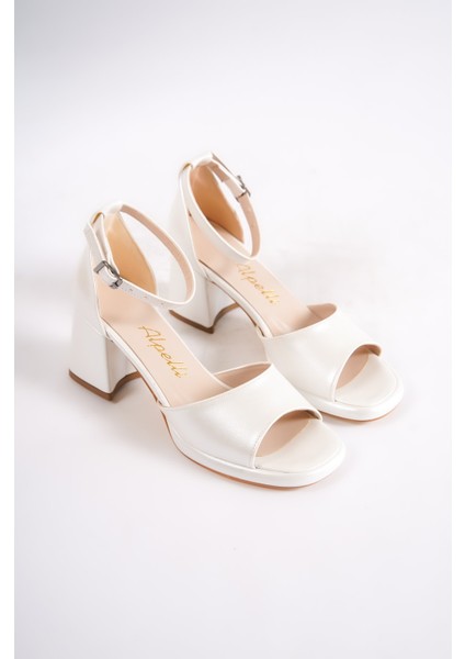 Kadın Sedef Kısa Platform Topuklu Ayakkabı Orta Topuk Boyu ile Şık Tasarım fiyatları