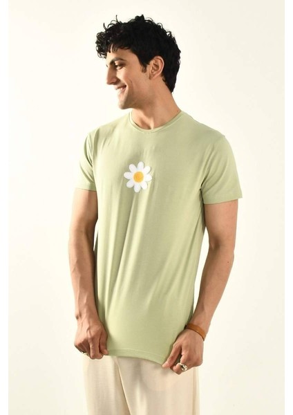 Mint Yeşili Papatya Nakış Detaylı Bisiklet Yaka T Shirt