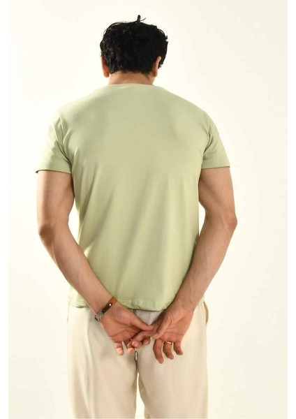 Mint Yeşili Papatya Nakış Detaylı Bisiklet Yaka T Shirt fırsatları