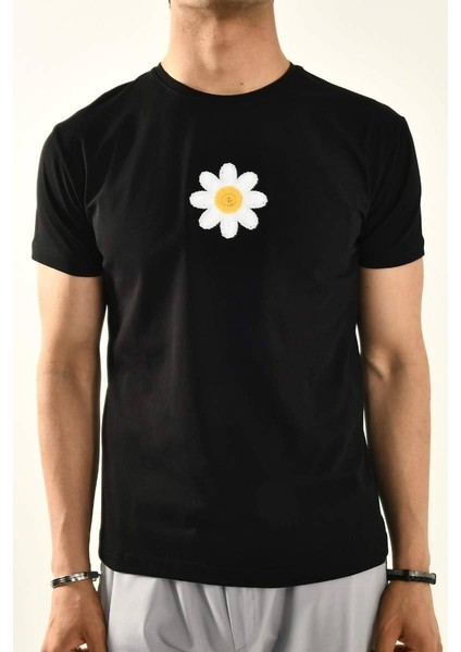 Siyah Papatya Nakış Detaylı Bisiklet Yaka T Shirt