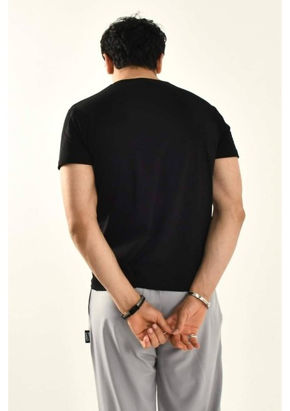 Siyah Papatya Nakış Detaylı Bisiklet Yaka T Shirt