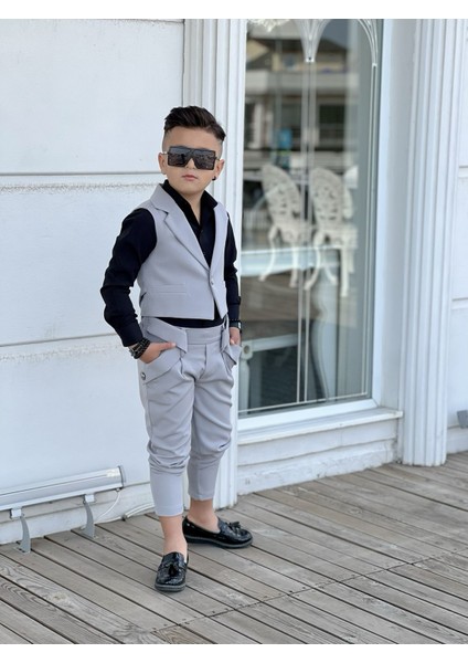 Uğurböceğiçocuk Vildan Yelekli 3'parça Erkek Çocuk Takım