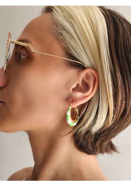 Oval Halka Model Mineli Yeşil Çelik Küpe