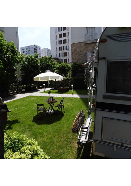 Lifepo4 12V 6A Akülü Solar Plaj Şemsiyesi