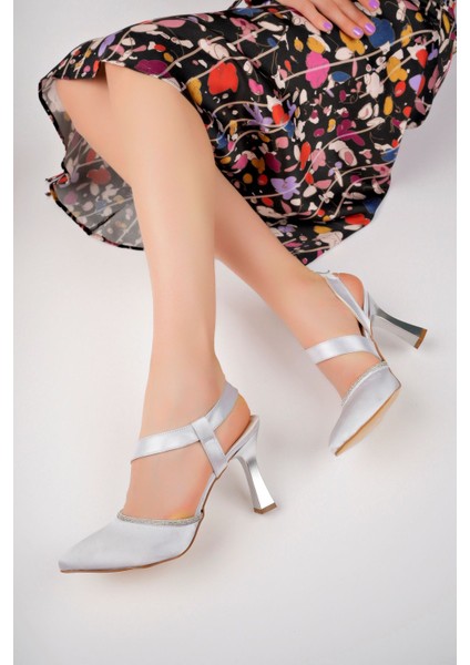 Kadeh Ökçe Gümüş Saten Ayakkabı modelleri