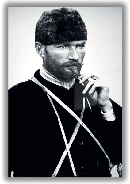 Temperli Gerçek Cam Tablo Siyah Beyaz Kalpaklı Atatürk Fotoğrafı fiyatları