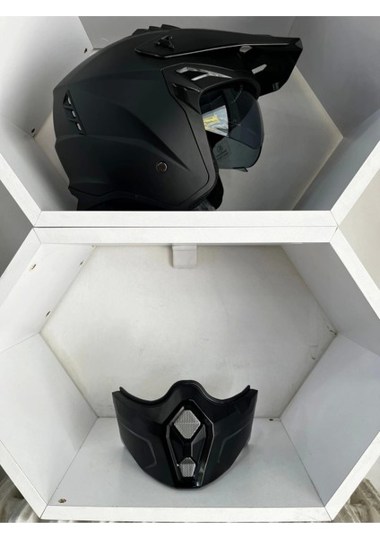 Kask X1-X Seul Çene Çıkan Mat Siyah