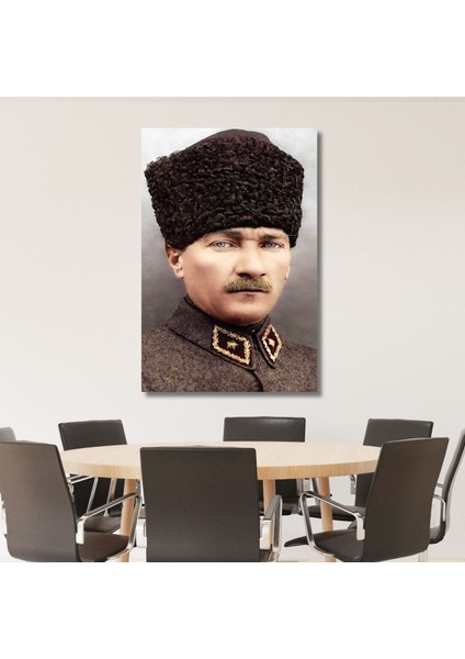 Tekli Dikey Kanvas Duvar Tablosu Kalpaklı Atatürk Portresi