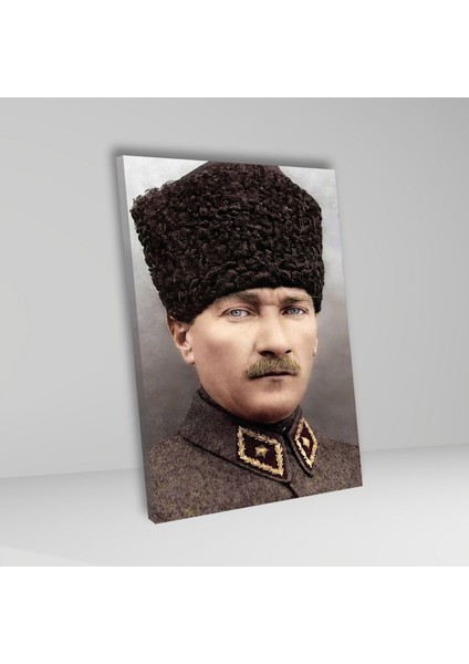 Tekli Dikey Kanvas Duvar Tablosu Kalpaklı Atatürk Portresi