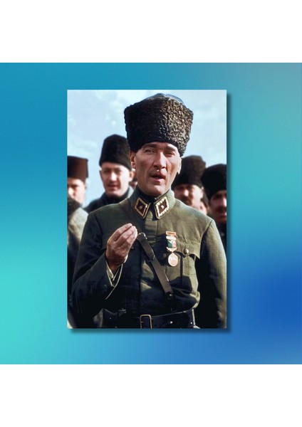 Tekli Dikey Kanvas Duvar Tablosu Yeşil Üniformalı Atatürk modelleri