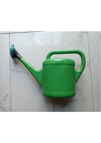 Çiçek Bahçe Çim Sulama Bidonu Süzekli 10 Lt Kum Kuma