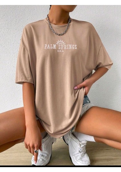 Kadın Palm Spring Baskılı Bisiklet Yaka Salaş Oversize Boyfriend Bej T-Shirt