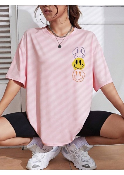 Kadın Gülen Yüz Baskılı Bisiklet Yaka Salaş Oversize Boyfriend Pembe T-Shirt