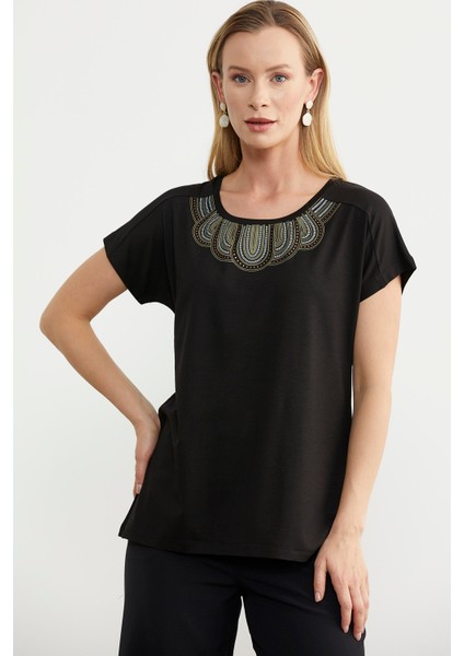Yaka Detaylı Dökümlü Penye T-Shirt - Siyah