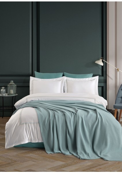 Florentino - Beyaz Mint Nakışlı Nevresim Takımı&pike Seti