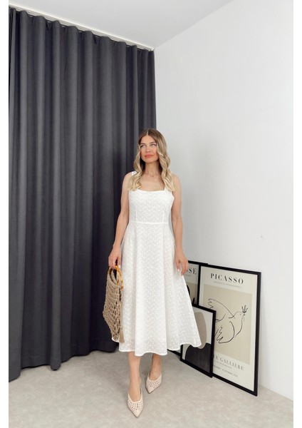 Beyaz Kalın Askılı Kare Yaka Astarlı Fisto Elbise