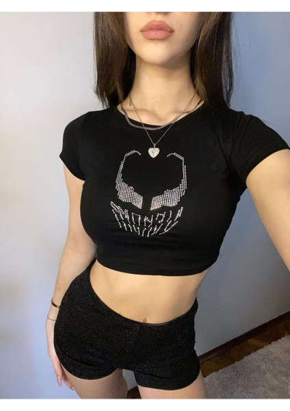 Siyah Parıltılı Taşlı Venom Spiderman Örümcek Adam Desenli Kadın Crop Body fiyatları