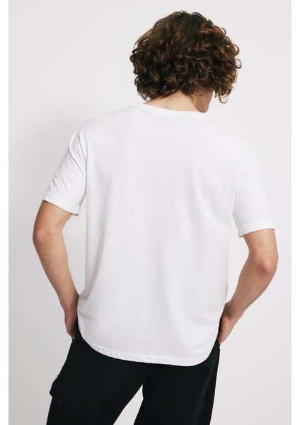 Comfort Fit Kısa Kol Unisex T-Shirt indirimleri