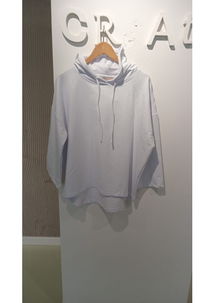 BRV-023 Beyaz Kadın Sweatshirt