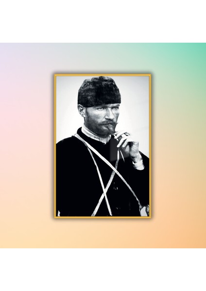 Metal Çerçeveli Temperli Cam Tablo Siyah Beyaz Kalpaklı Atatürk fiyatları