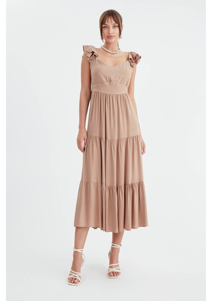 Kolları Volanlı Kat Kat Elbise