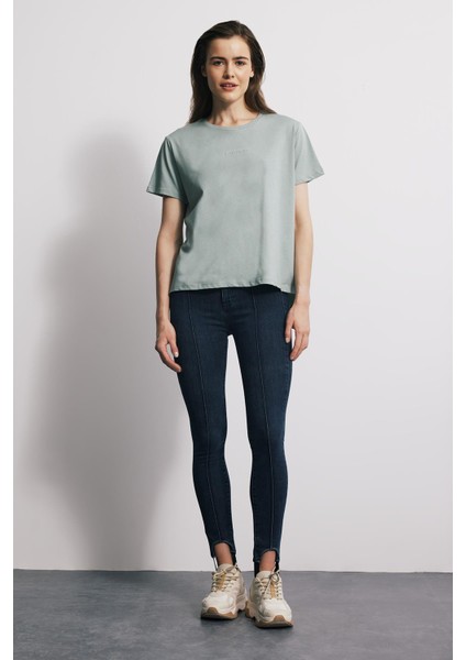 Kısa Kollu Asimetrik Kadın Tshirt fırsatları