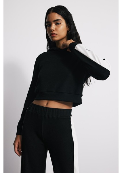 Kapüşonlu Dökümlü Crop Sweatshirt