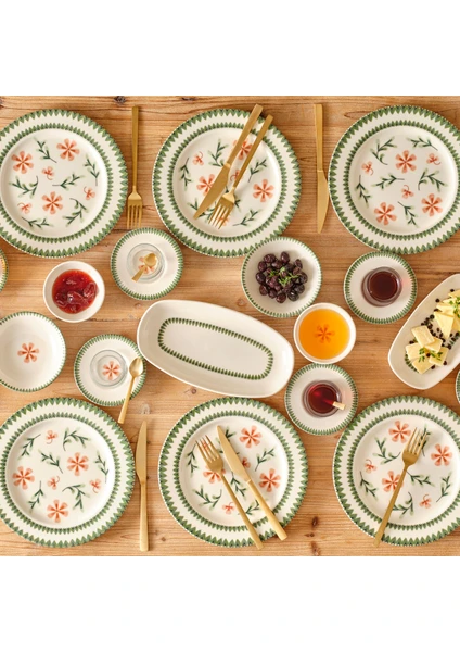 Bella Maison Flowers Stoneware 44 Parça Yemek ve Kahvaltı Takımı