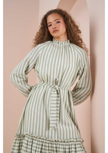 Etek Ucu Fırfırlı Ince Çizgili Müslin Elbise Yeşil