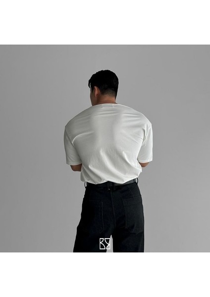 Geniş Pis Yaka Pamuklu T-Shirt