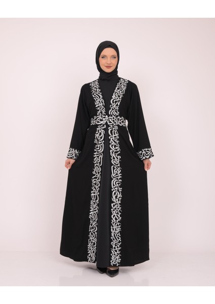 Uzun Kollu Oversize Kalıplı Geleneksel Kalın Arapça Harfları Nakışlı Kadın Geniş Abaya M-3xl C100032 fırsatları